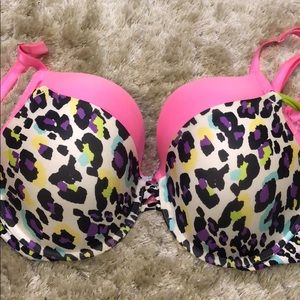 2 pack Victoria Secret bras